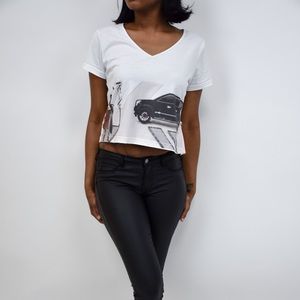 PASHIONABLLY LATE GRAPHIC CROP TOP T-SHIRT